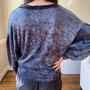 Crushed velvet sweatshirt